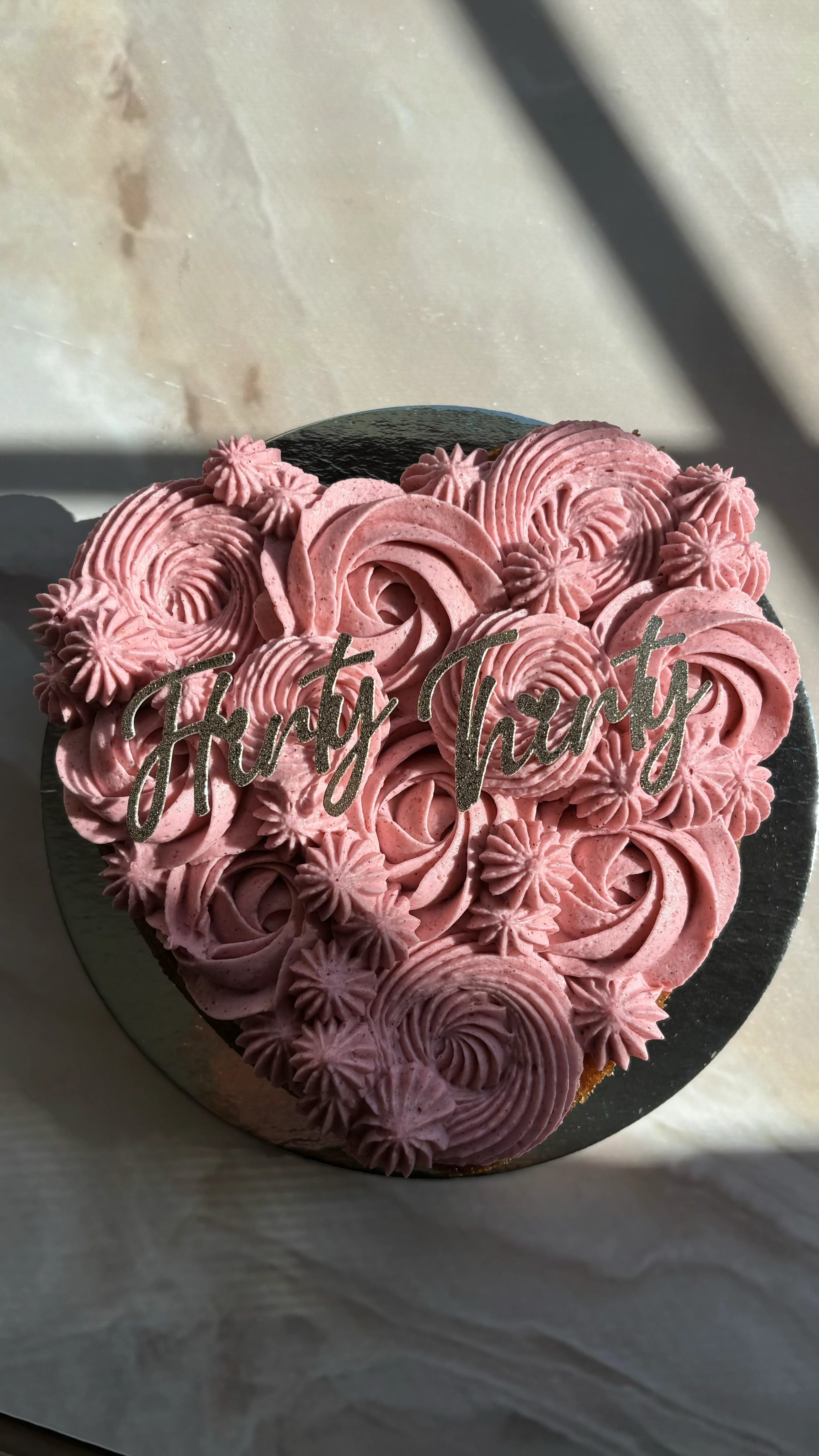 Elegant slab cake design